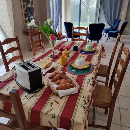 Osy Normandy Couette-café Russy